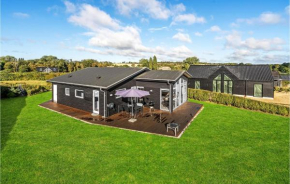 Stunning Home In Frørup With Kitchen